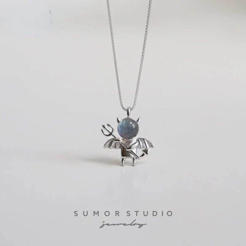 2021 New Personality Moonstone Little Devil Pendant Necklace for Woman Moonlight Little Devil Necklace Gift Jewelry Wholesale
2021 New Personality Moonstone Little Devil Pendant Necklace for Woman Moonlight Little Devil Necklace Gift Jewelry Wholesale