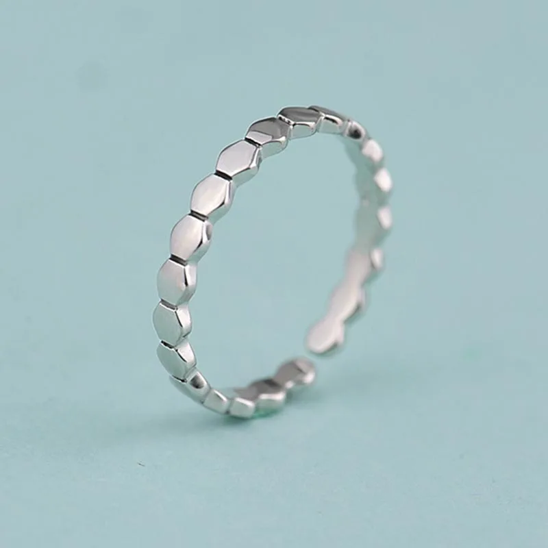 MEYRROYU Silver Color Minimalist Style Women Men Ring Glossy Geometry Hexagon Opening Adjustable Couple Present парные Kольца
MEYRROYU Silver Color Minimalist Style Women Men Ring Glossy Geometry Hexagon Opening Adjustable Couple Present парные Kольца