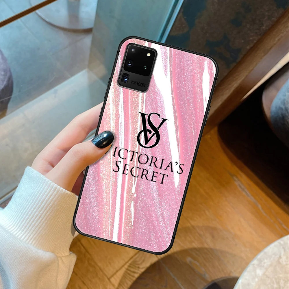 Pink V-Victoria Luxury Brand Phone Case For Samsung Galaxy S 6 7 8 9 10 E 20 UITRA FE 21 Edge Note 8 9 10 Plus black Back Tpu
Pink V-Victoria Luxury Brand Phone Case For Samsung Galaxy S 6 7 8 9 10 E 20 UITRA FE 21 Edge Note 8 9 10 Plus black Back Tpu