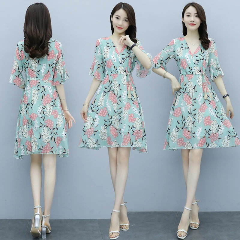 Vintage Korean Fairy Tropical Beach Vacation Party Night DressWomen Floral Chiffon Short Dress Summer 2021 Runway Youthful Boho
Vintage Korean Fairy Tropical Beach Vacation Party Night DressWomen Floral Chiffon Short Dress Summer 2021 Runway Youthful Boho