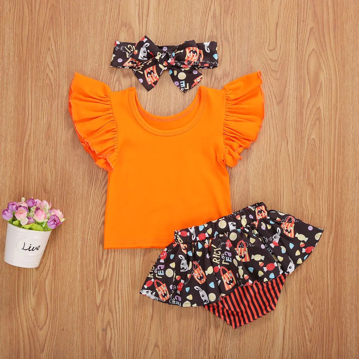 Halloween Kids Girls 0-3T Clothes Sets 3pcs Flying Sleeve Cartoon Print Romper Tops Shorts Headband
Halloween Kids Girls 0-3T Clothes Sets 3pcs Flying Sleeve Cartoon Print Romper Tops Shorts Headband
