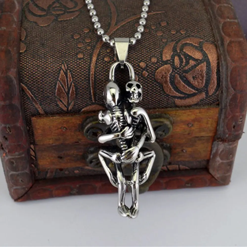 Affectionate Silver Fashion Men's Skull Jewelry Tibet Silver Black Stainless Steel Double Skull Pendant Necklace 
Affectionate Silver Fashion Men's Skull Jewelry Tibet Silver Black Stainless Steel Double Skull Pendant Necklace