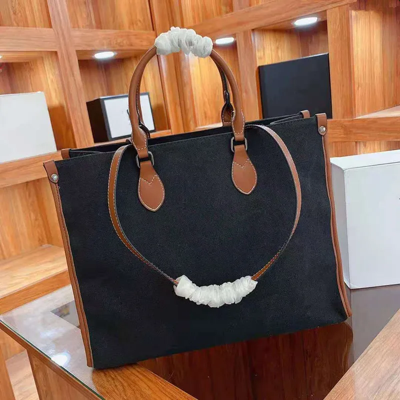 Moment Women Luxury Denim Handbag Brand Fashion High Capacity Shoulder Shopping Bag Ladies Designer Classic Purse New 2021
Moment Women Luxury Denim Handbag Brand Fashion High Capacity Shoulder Shopping Bag Ladies Designer Classic Purse New 2021