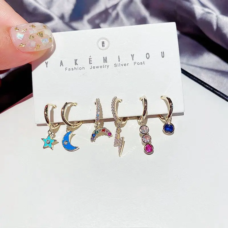 SIPENGJEL Fashion Sparking Rainbow Zircon Small Hoop Earrings Sets Simple Dainty Lightning Sets Earrings For Women Jewelry 2021
SIPENGJEL Fashion Sparking Rainbow Zircon Small Hoop Earrings Sets Simple Dainty Lightning Sets Earrings For Women Jewelry 2021