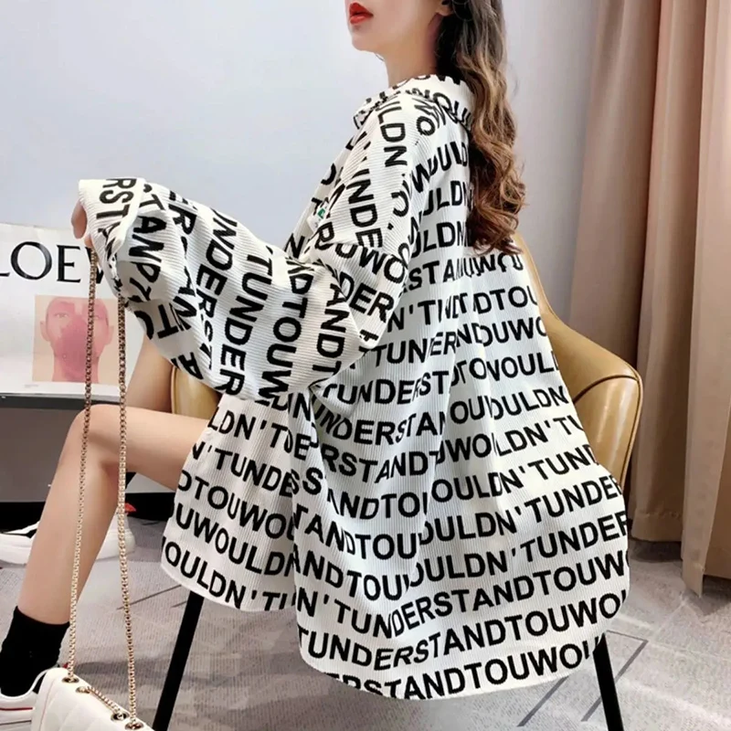 Harajuku letter print loose shirt women oversized turn-down collar batwing-sleeve blouses spring chic tops outwear street 2020
Harajuku letter print loose shirt women oversized turn-down collar batwing-sleeve blouses spring chic tops outwear street 2020