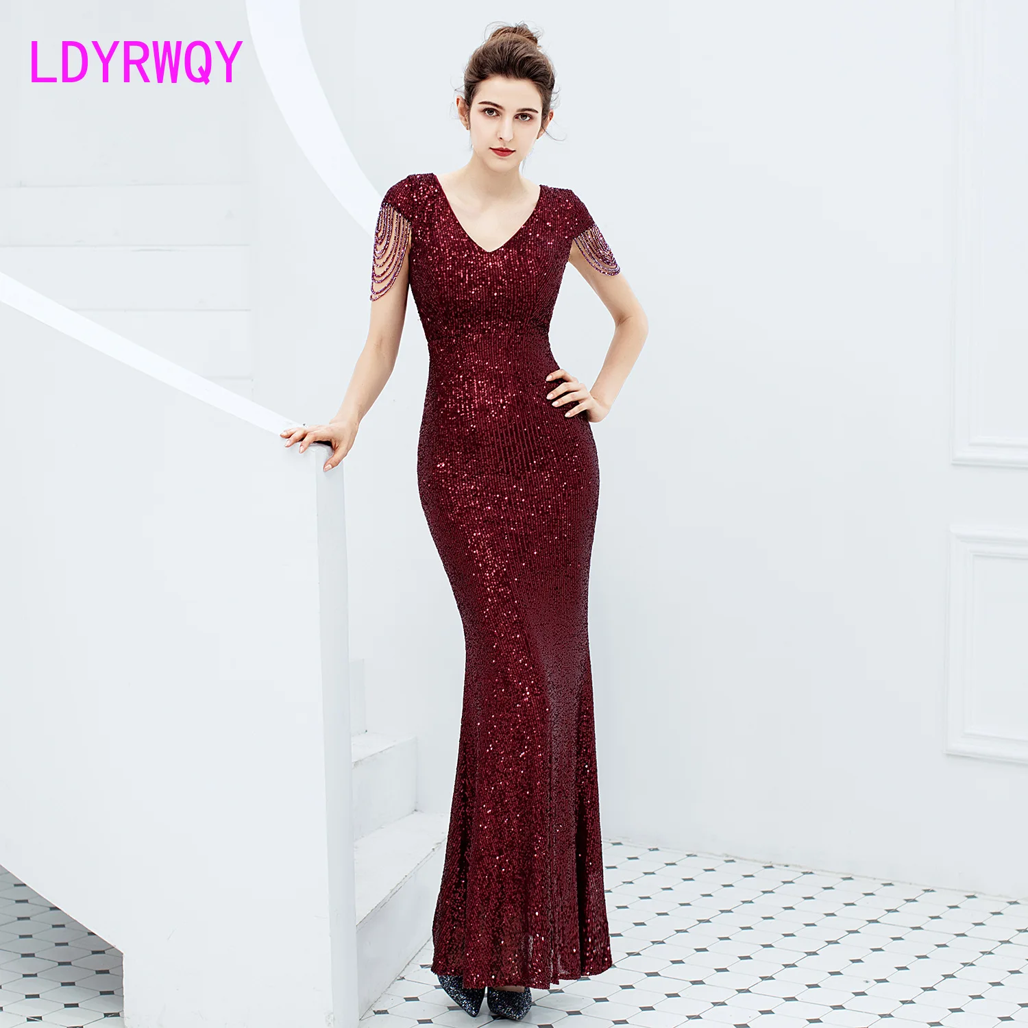 Women's new style long Sequin fishtail dress Polyester Office Lady Sheath Zippers Knee-Length
Women's new style long Sequin fishtail dress Polyester Office Lady Sheath Zippers Knee-Length