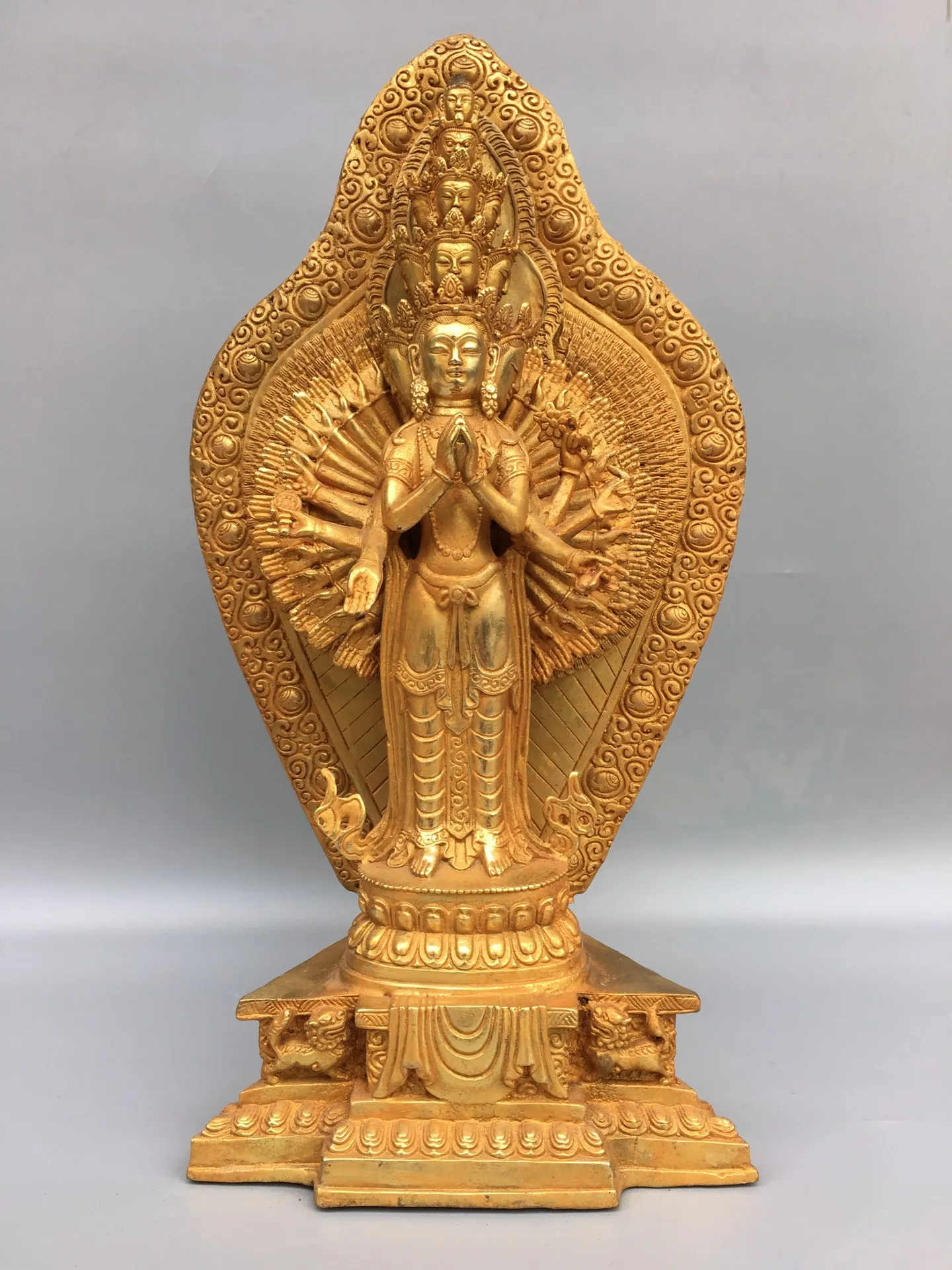 13"Chinese temple collection Old Bronze Gilt Thousand-Hand Guanyin Bodhisattva Back light Standing Buddha Enshrine the Buddha
13"Chinese temple collection Old Bronze Gilt Thousand-Hand Guanyin Bodhisattva Back light Standing Buddha Enshrine the Buddha