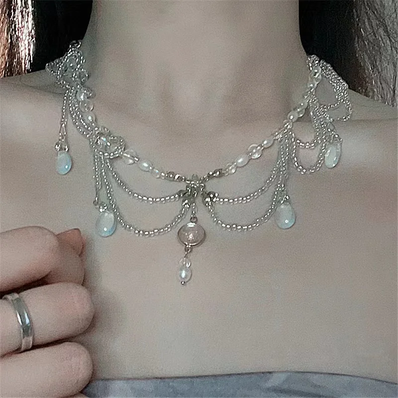 Винтажное модное жемчужное ожерелье-цепочка с кристаллами для ключиц для женщин, головной убор в стиле ретро, аксессуары для волос, свадебн...
Винтажное модное жемчужное ожерелье-цепочка с кристаллами для ключиц для женщин, головной убор в стиле ретро, аксессуары для волос, свадебн...