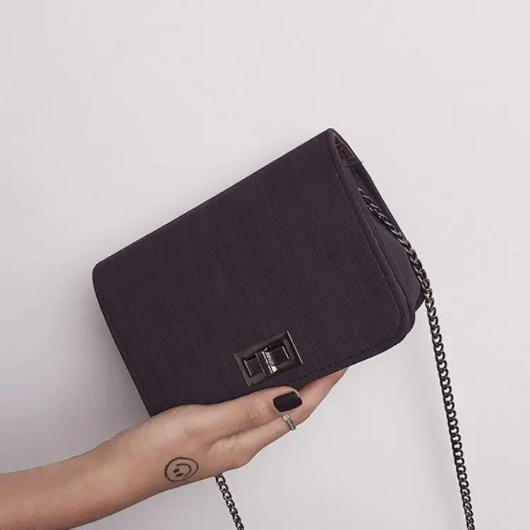 Women Shoulder Bag 2021 Luxury Handbags Women Bags Designer Version Luxury Wild Girls Small Square Messenger Bag
Women Shoulder Bag 2021 Luxury Handbags Women Bags Designer Version Luxury Wild Girls Small Square Messenger Bag