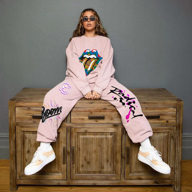 Plus Size Pink Pattern Casual Suit 2 Piece Outfits for Women Pants and Top Loose Kawaii Sweet Elastic Waist Long Sleeve Pullover
Plus Size Pink Pattern Casual Suit 2 Piece Outfits for Women Pants and Top Loose Kawaii Sweet Elastic Waist Long Sleeve Pullover