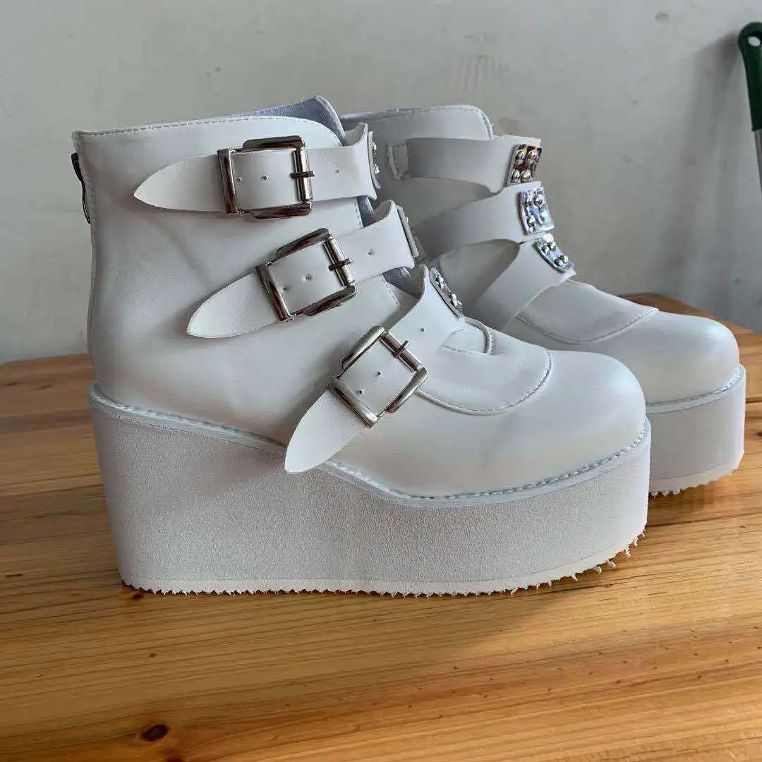 Metal Buckle Ankle Boots Women Punk Sneakers Female Platform Booties Wedges High Heels PU Leather Gothic Shoes Botas Mujer 35-43
Metal Buckle Ankle Boots Women Punk Sneakers Female Platform Booties Wedges High Heels PU Leather Gothic Shoes Botas Mujer 35-43