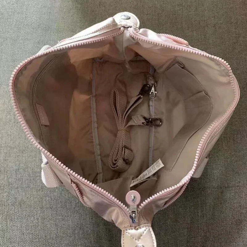Luxury Waterproof Shoulder Crossbody bags for women Fashion Travel Tote brand Bolsa Original Nylon Handbag Lady luggage hand bag
Luxury Waterproof Shoulder Crossbody bags for women Fashion Travel Tote brand Bolsa Original Nylon Handbag Lady luggage hand bag