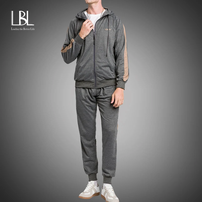 2020 Tracksuit Men Zipper Sweatshirts + Sweatpants Sets Casual Sportswear Suit Solid Long Sleeve Hooded Jacket Mens Clothing
2020 Tracksuit Men Zipper Sweatshirts + Sweatpants Sets Casual Sportswear Suit Solid Long Sleeve Hooded Jacket Mens Clothing