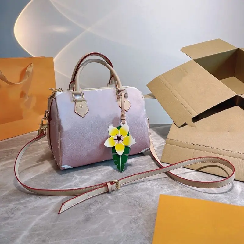 2021 spring and summer trend new gradient color pillow bag handbag messenger bag woman bag wild boutique shoulder bag
2021 spring and summer trend new gradient color pillow bag handbag messenger bag woman bag wild boutique shoulder bag