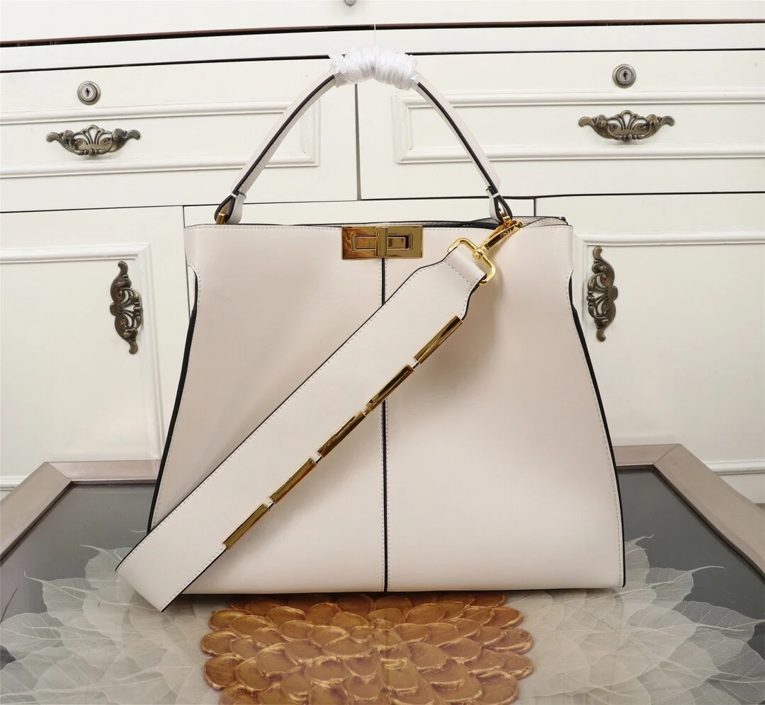 Luxury handbags 2021 new large-capacity leather portable messenger bag brand-name handbags high-quality brand-name bags
Luxury handbags 2021 new large-capacity leather portable messenger bag brand-name handbags high-quality brand-name bags