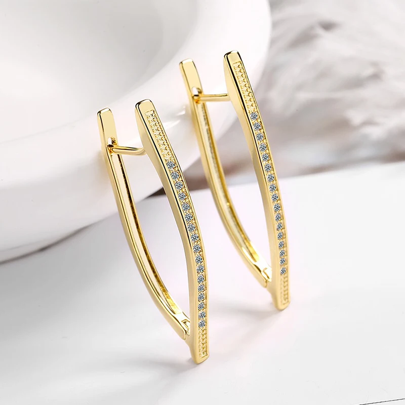New Fashion Hyperbolic V-Shaped Triangle Drop Earrings For Women Crystal Golden/White Straight Piercing Earring Stud Accessories
New Fashion Hyperbolic V-Shaped Triangle Drop Earrings For Women Crystal Golden/White Straight Piercing Earring Stud Accessories