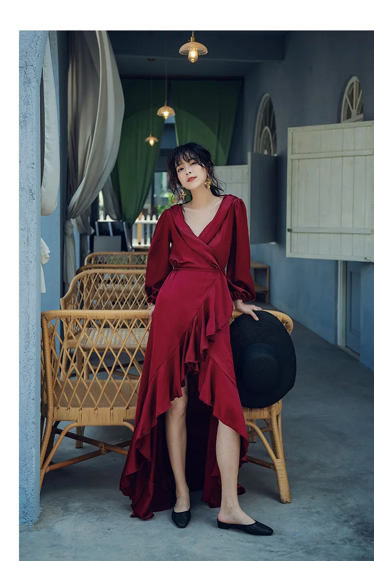 Bohemian Dress Women's Seaside Vacation Beach Large Swing Dress 2021 Summer Sexy V-neck Backless Retro Red Dress Women
Bohemian Dress Women's Seaside Vacation Beach Large Swing Dress 2021 Summer Sexy V-neck Backless Retro Red Dress Women