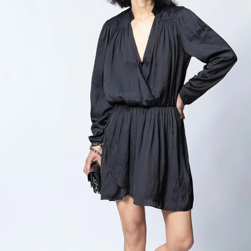 2021 Spring Summer Women V-Neck Mini Dress Lady Long Sleeve Elastic Waist Simple Short Dresses Robes
2021 Spring Summer Women V-Neck Mini Dress Lady Long Sleeve Elastic Waist Simple Short Dresses Robes