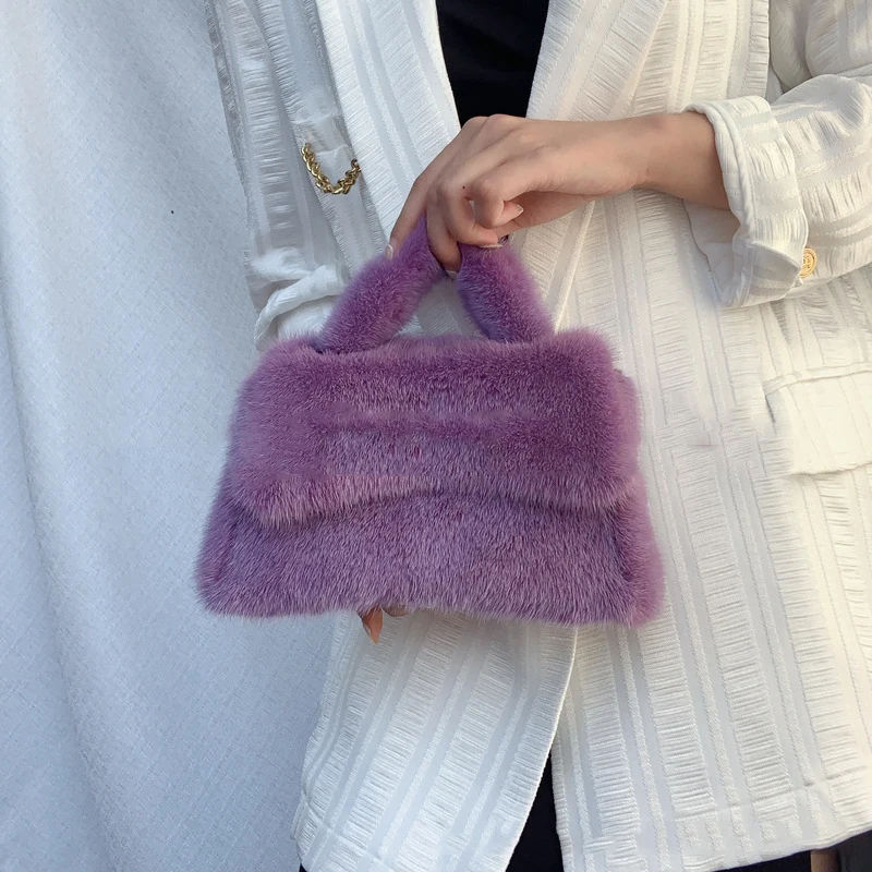 Female Mink Leather Bag Solid Color Handbag Plush Casual Lady Handbag Shoulder Bag Fashion Exquisite Shopping Bag
Female Mink Leather Bag Solid Color Handbag Plush Casual Lady Handbag Shoulder Bag Fashion Exquisite Shopping Bag