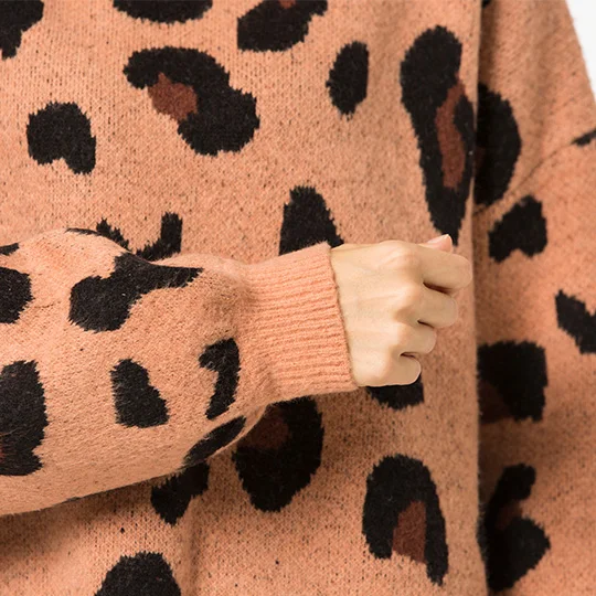 Fashion knitted women Sweater pullovers female lazy wind loose large size leopard print pullover sweater outside women sweater
Fashion knitted women Sweater pullovers female lazy wind loose large size leopard print pullover sweater outside women sweater