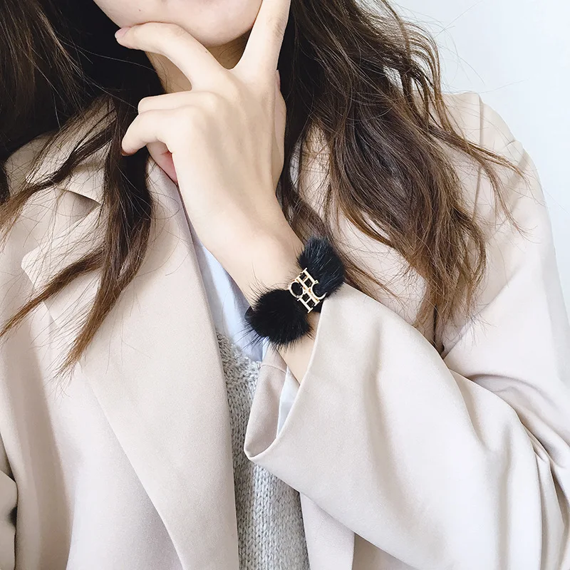 2021 New Hot Pu Leather CHC Alloy Letters Korea Fashion Plush PU Ring Bracelet Stainless Steel Bracelets for Women
2021 New Hot Pu Leather CHC Alloy Letters Korea Fashion Plush PU Ring Bracelet Stainless Steel Bracelets for Women