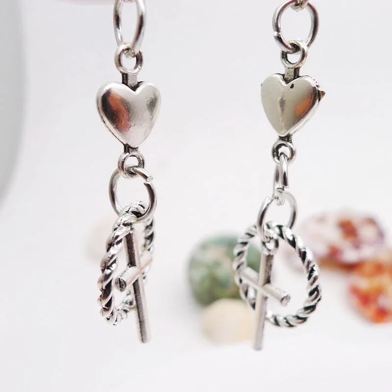 Japan And South Korea Personality Long Alloy Love Cross Earrings Bengdi Hip-Hop Temperament All-Match Jewelry Earrings
Japan And South Korea Personality Long Alloy Love Cross Earrings Bengdi Hip-Hop Temperament All-Match Jewelry Earrings