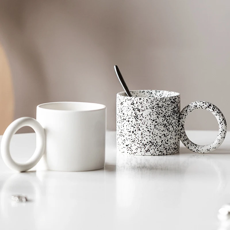 340ml Splash Ink Mug couple home ceramic breakfast Cup Big Ear Office White Coffee Cup Female Drinkware Gift for Girlfriend
340ml Splash Ink Mug couple home ceramic breakfast Cup Big Ear Office White Coffee Cup Female Drinkware Gift for Girlfriend
