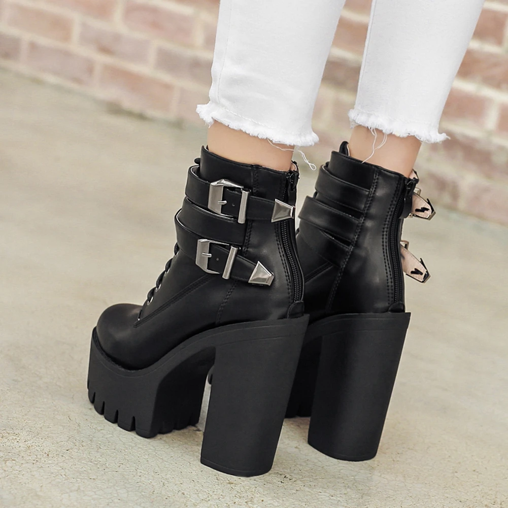 Sarairis 2020 New Design Platform Ankle Boots Woman Shoes Chunky High Heels Buckle Decoration INS Hot Motorcycle Booties Female
Sarairis 2020 New Design Platform Ankle Boots Woman Shoes Chunky High Heels Buckle Decoration INS Hot Motorcycle Booties Female
