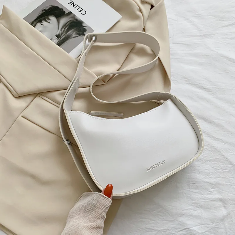 Ladies' New Bag Retro Underarm Large Capacity Simple Handbag Casual Fashion One-shoulder Messenger Bag
Ladies' New Bag Retro Underarm Large Capacity Simple Handbag Casual Fashion One-shoulder Messenger Bag