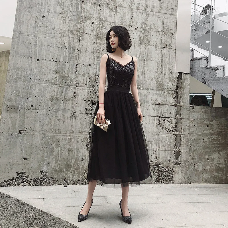 Black Sequins Appliques Women Strap Top Skirt Sexy V-Neck Sleeveless Banquet Mesh Dresses Elegant Mid-Length Gown Birthday Dress
Black Sequins Appliques Women Strap Top Skirt Sexy V-Neck Sleeveless Banquet Mesh Dresses Elegant Mid-Length Gown Birthday Dress