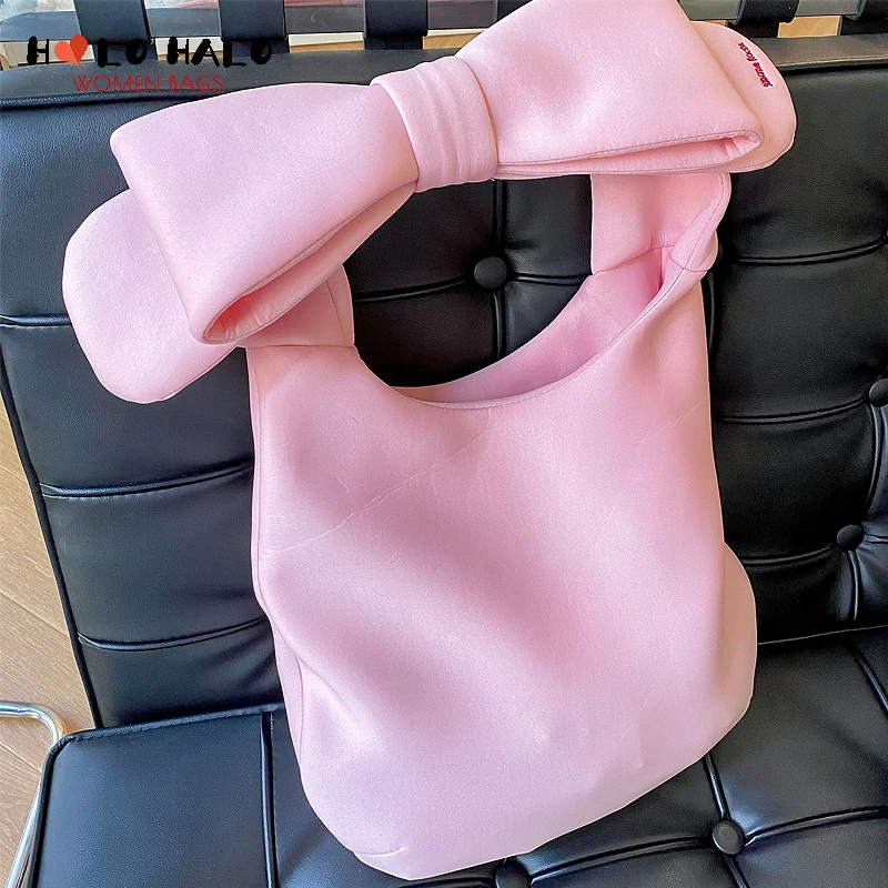 Kawaii Women's Bow Shape Handbags Female Large Capacity Korean Style Shoulder Bag Female Crossbody Bag Lolita Messenger Bag 2021
Kawaii Women's Bow Shape Handbags Female Large Capacity Korean Style Shoulder Bag Female Crossbody Bag Lolita Messenger Bag 2021