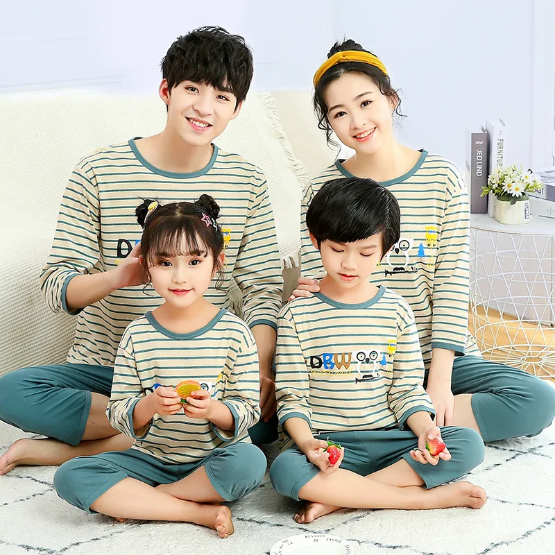 Family Matching Pajamas Set Family Look Outfits Cotton Clothes Mother Kids Striped Sleepwear Nightwear Half-sleeved Pyjamas Kids
Family Matching Pajamas Set Family Look Outfits Cotton Clothes Mother Kids Striped Sleepwear Nightwear Half-sleeved Pyjamas Kids