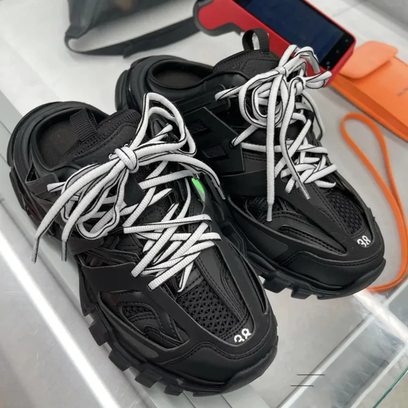 New Luxury Designer Women Track Mules Men Casual Lace Up Tennis Slide Sneaker Thick Platform Flat Sole Walking Shoes Large Size 
New Luxury Designer Women Track Mules Men Casual Lace Up Tennis Slide Sneaker Thick Platform Flat Sole Walking Shoes Large Size