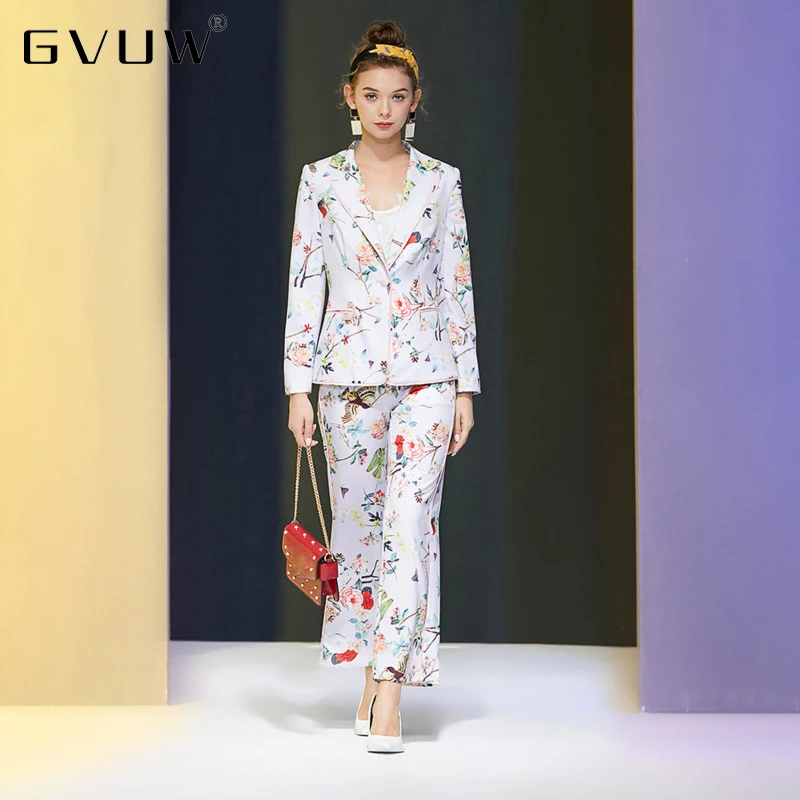 GVUW New Long Sling Button Printing Blazer Wide Leg Pants Women Set Elegant Female Tailoring Business Two-piece Suit 13C979
GVUW New Long Sling Button Printing Blazer Wide Leg Pants Women Set Elegant Female Tailoring Business Two-piece Suit 13C979