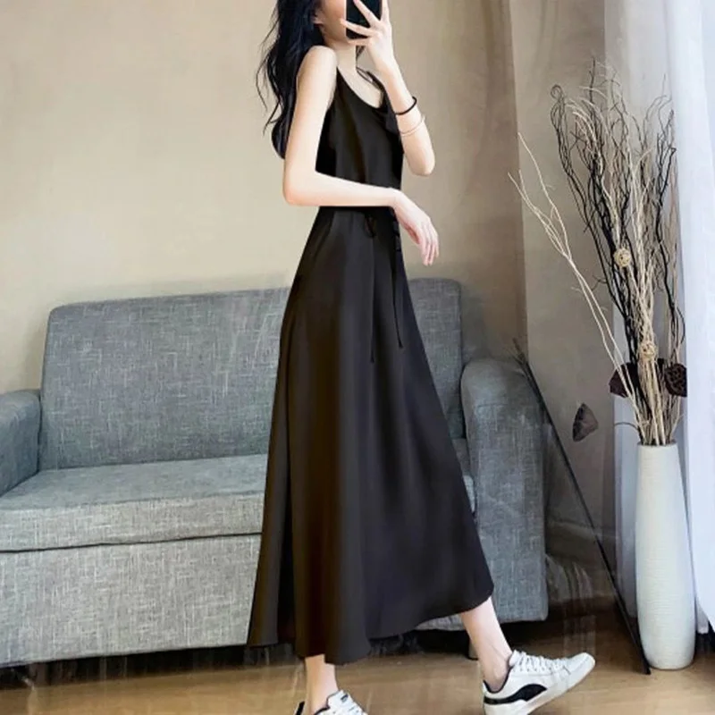 Chiffon Suspender Skirt Dress Female Spring And Summer Mid-Length Temperament Is Thinner And Base Long Skirt
Chiffon Suspender Skirt Dress Female Spring And Summer Mid-Length Temperament Is Thinner And Base Long Skirt