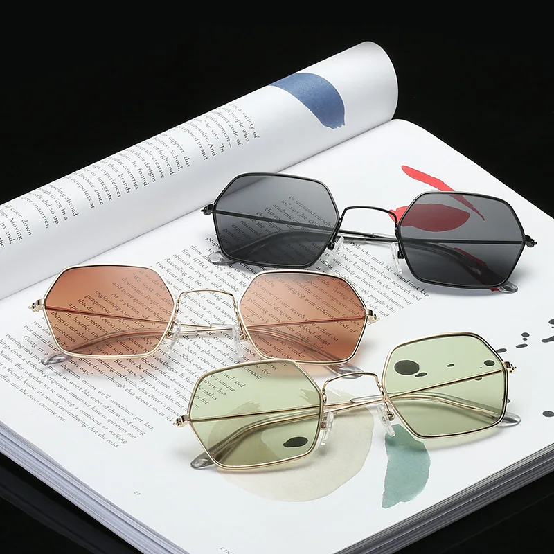 Wrap Sunglasses Fashion Personality Small Metal Polygonal Colorful UV400 Summer Sun Glasses For Men Women
Wrap Sunglasses Fashion Personality Small Metal Polygonal Colorful UV400 Summer Sun Glasses For Men Women
