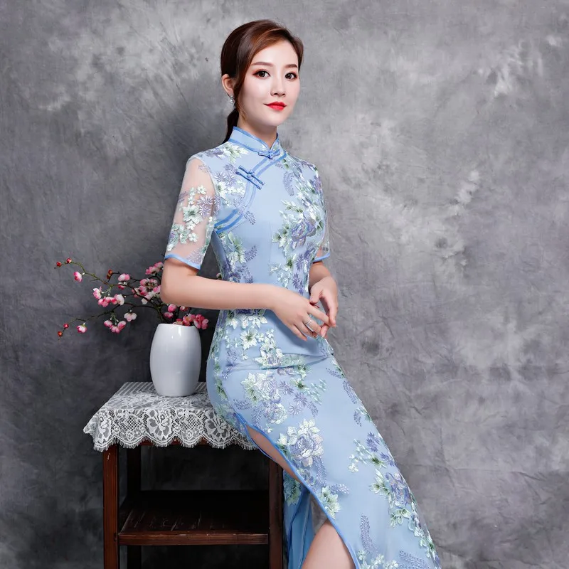 Embroidery Long Cheongsam High Split Lace Cheongsam Dress Women's Chinese Traditional Dress Retro Elegance Evening Party Dresses
Embroidery Long Cheongsam High Split Lace Cheongsam Dress Women's Chinese Traditional Dress Retro Elegance Evening Party Dresses