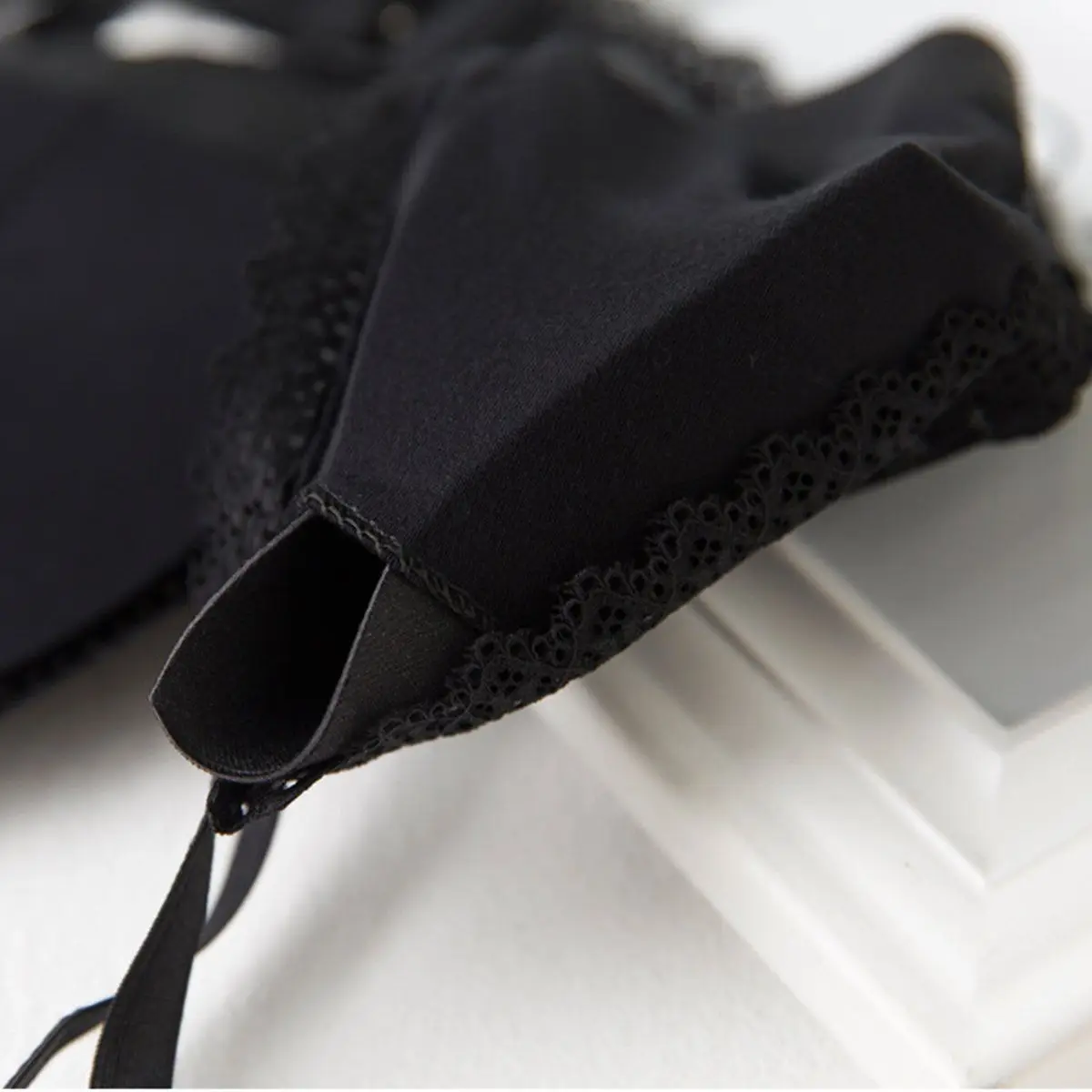 Soft Smooth White Black Lace Sexy Bralette Comfortable Wireless Women Bra Triangl Sleep Free Brassiere Femme | Женская одежда