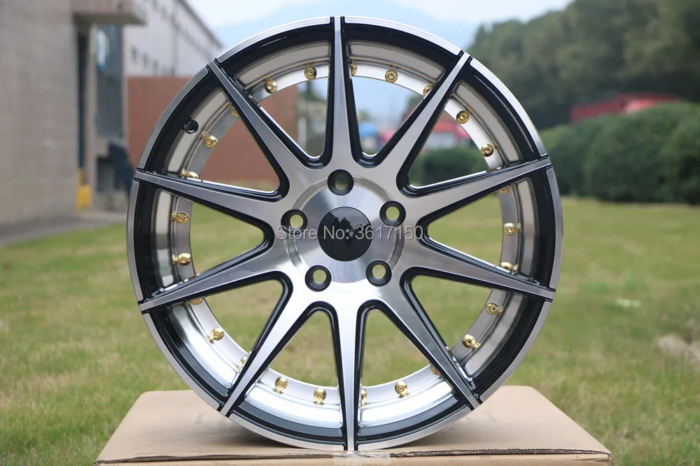 

17 Inch Wheel Rims Of The PCD 5x114.3 Center Broe 73.1 ET35 17x7.5J (With The Hub Caps)