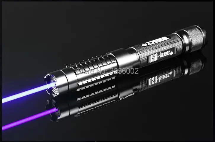 High Power Military Blue Laser Pointer 100w 100000m 450nm Flashlight Light Burning Match/candle lit cigarette wicked Hunting
High Power Military Blue Laser Pointer 100w 100000m 450nm Flashlight Light Burning Match/candle lit cigarette wicked Hunting