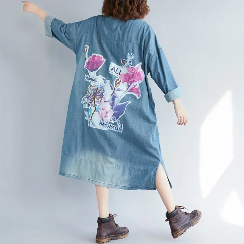 Женская джинсовая ветровка с V-образным вырезом, длинным рукавом
Женская джинсовая ветровка с V-образным вырезом, длинным рукавом