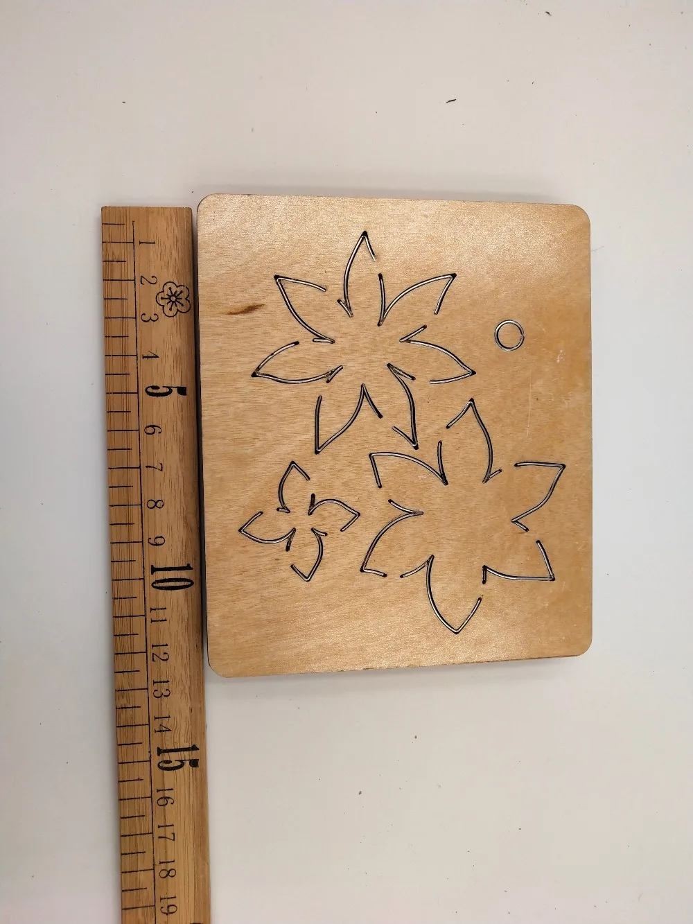 flower wooden die cutting dies Suitable for common die-cutting machines in the market
flower wooden die cutting dies Suitable for common die-cutting machines in the market
