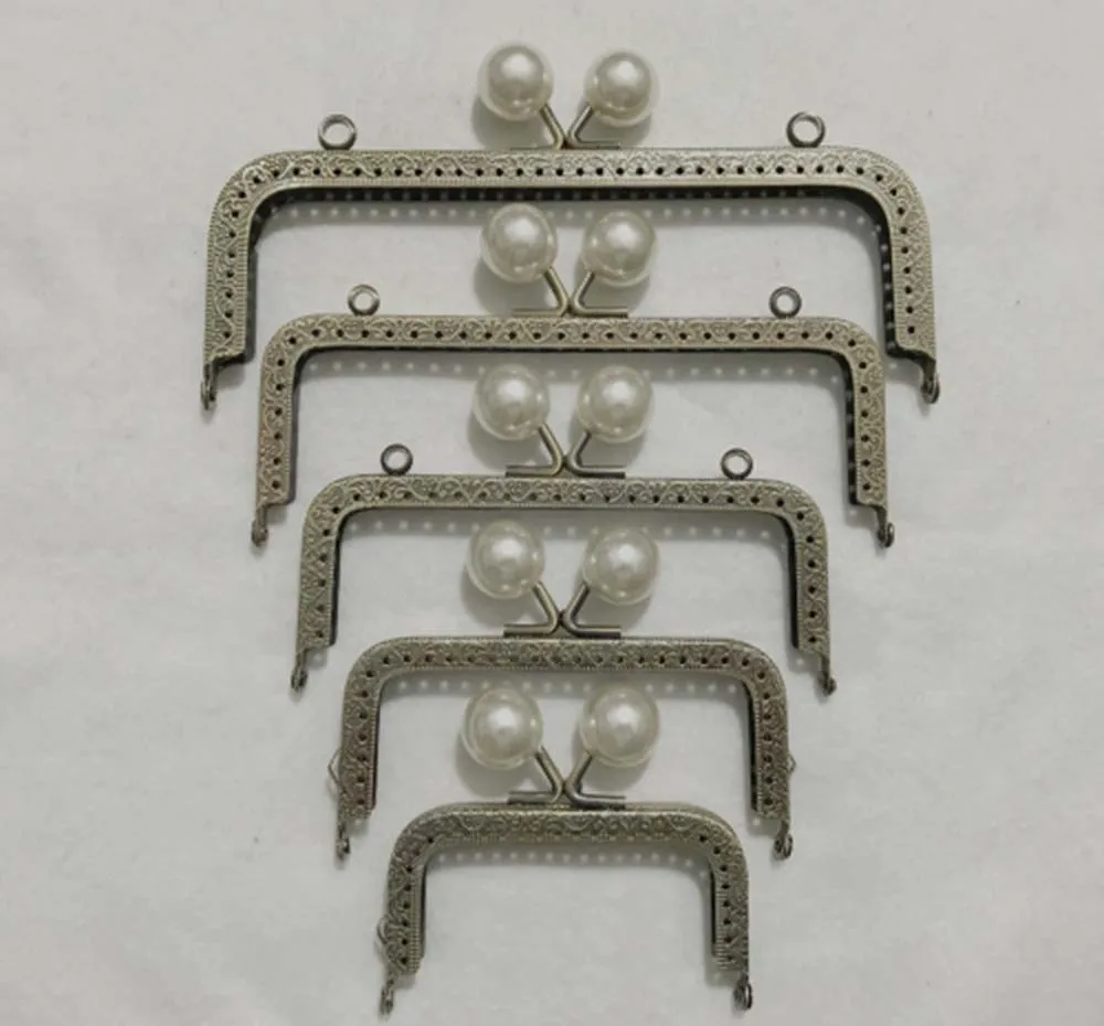 10pcs 8.5cm 10.5cm 12.5cm 15.5cm 18cm 20.5cm White Pearl Head Metal Handle Purse Frame for Bag Sewing Craft Tailor Sewer
10pcs 8.5cm 10.5cm 12.5cm 15.5cm 18cm 20.5cm White Pearl Head Metal Handle Purse Frame for Bag Sewing Craft Tailor Sewer