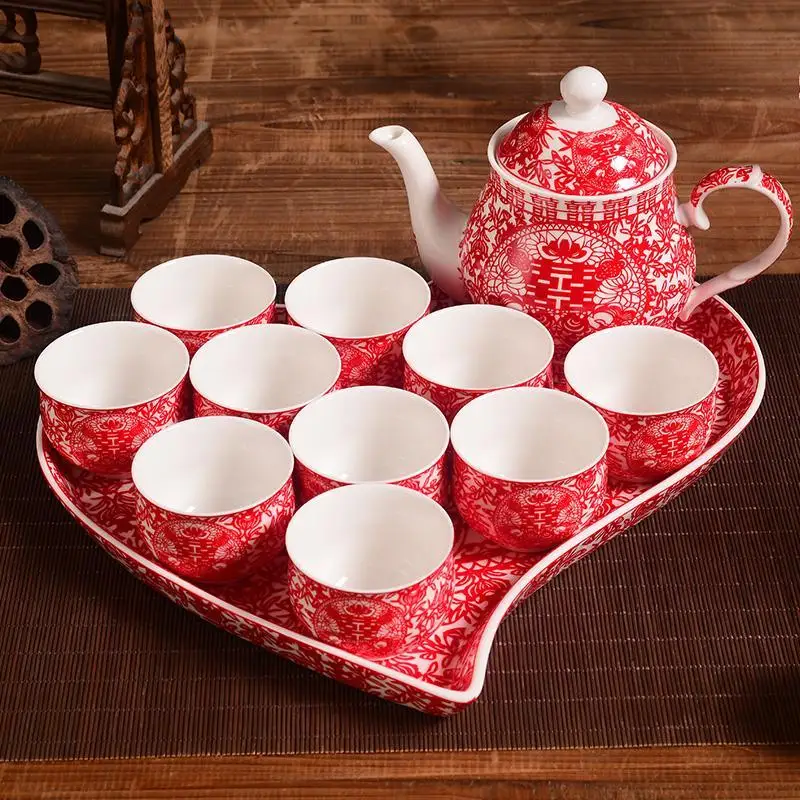 High grade Chinese wedding gift bridal supplies red ceramic teacup teapot double-happiness tea pot heart-shaped tray set
High grade Chinese wedding gift bridal supplies red ceramic teacup teapot double-happiness tea pot heart-shaped tray set