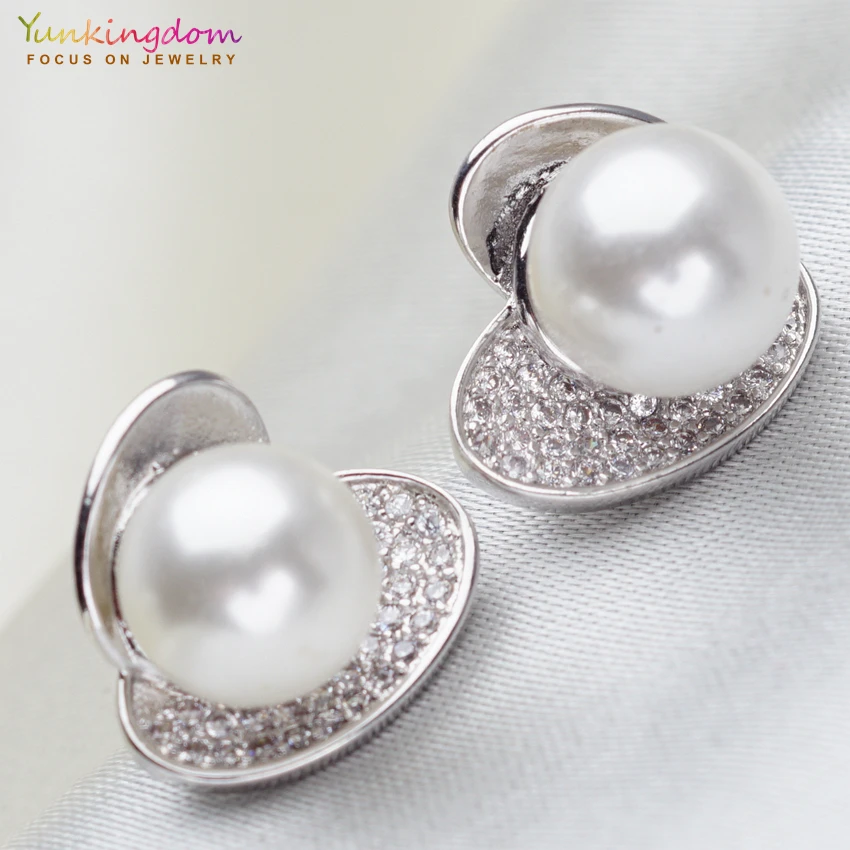 Yunkingdom Romantic Crystals Simulated Pearl Heart Earring Wedding Stud Earrings for Women Bridesmaid Gift V0315
Yunkingdom Romantic Crystals Simulated Pearl Heart Earring Wedding Stud Earrings for Women Bridesmaid Gift V0315