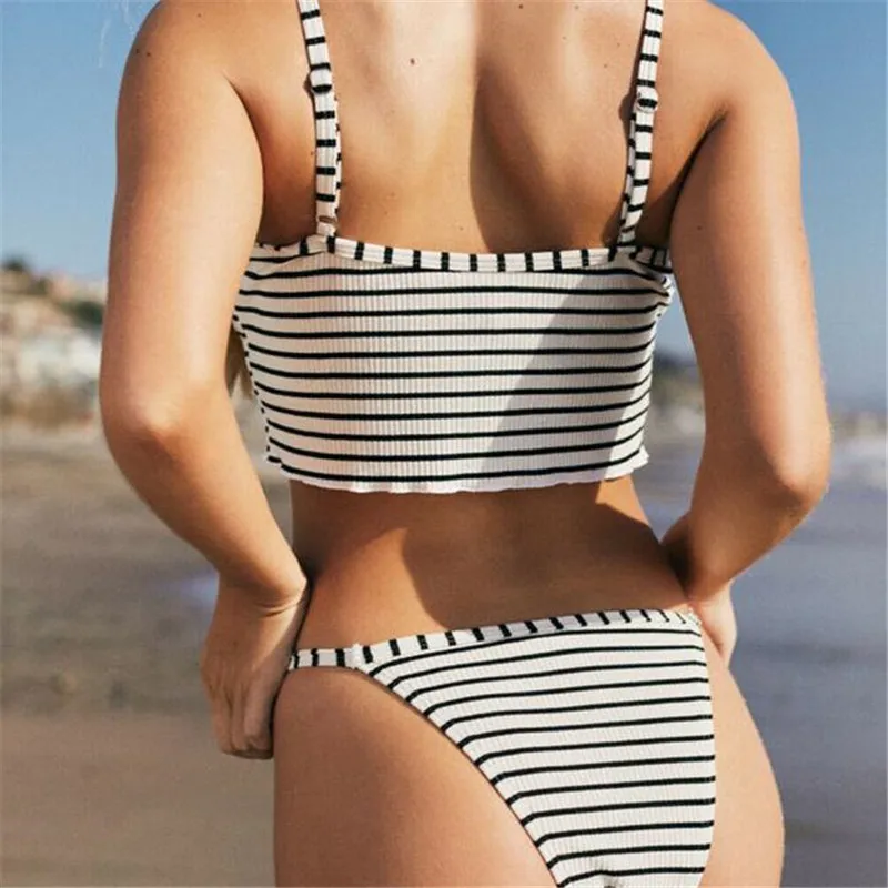 Lady Strap Swimsuit Push-up Padded Bikini Set Bathing Suit Beachwear 2019 Newest Hot Sale Summer Swimwear costumi da bagno donna
Lady Strap Swimsuit Push-up Padded Bikini Set Bathing Suit Beachwear 2019 Newest Hot Sale Summer Swimwear costumi da bagno donna