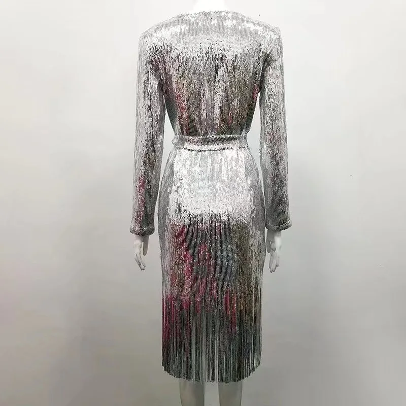 Female New Dress Silver Tassel V-neck Belt Knee Length Fashion Dress Top Quality Evening Party Bodycon Dress Vestido
Female New Dress Silver Tassel V-neck Belt Knee Length Fashion Dress Top Quality Evening Party Bodycon Dress Vestido