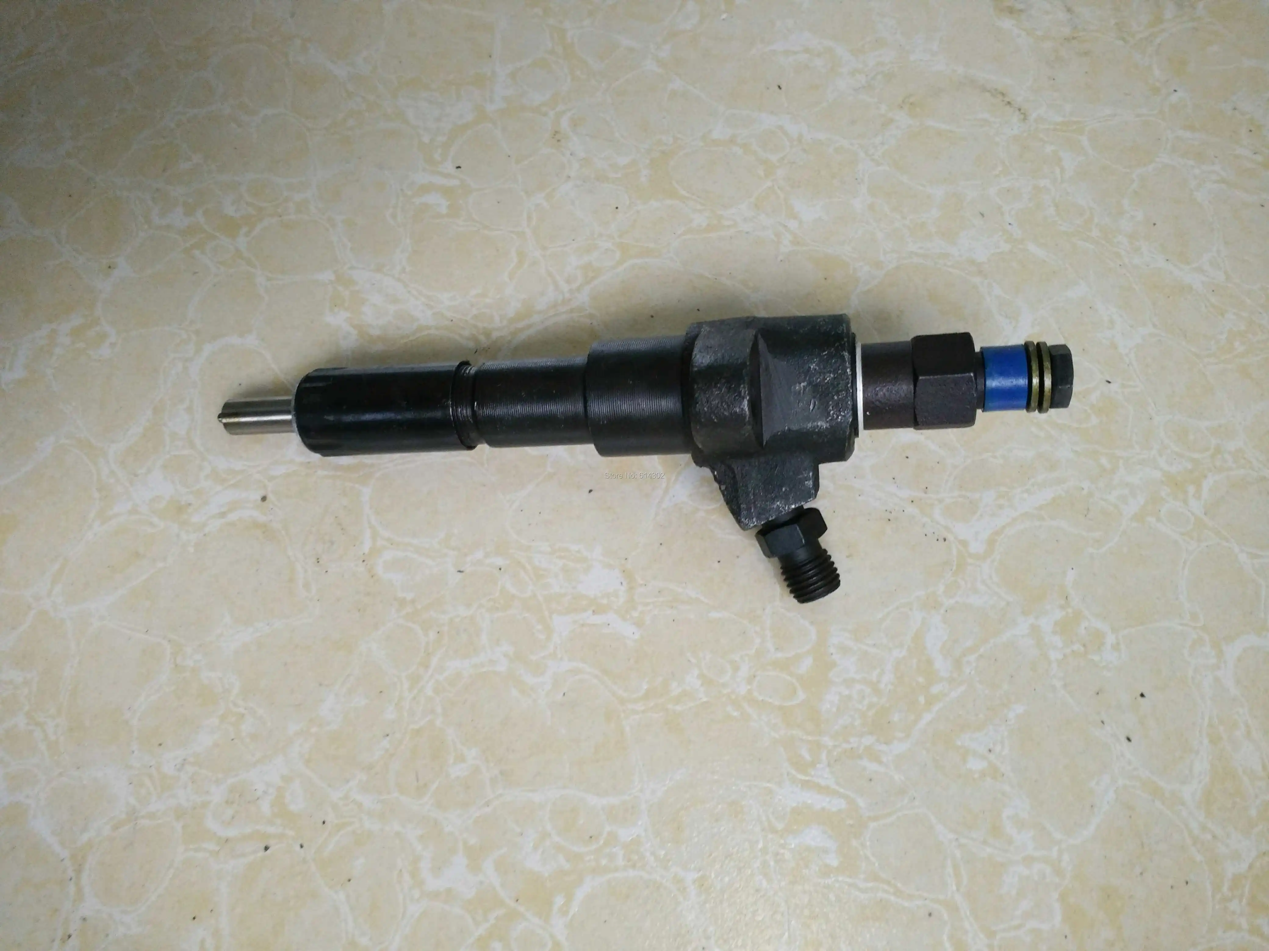 High quality fuel injector for weifang huafeng huadong ZH4105D ZH4105ZD ZH4105C/ZC diesel engine parts from China supplier
High quality fuel injector for weifang huafeng huadong ZH4105D ZH4105ZD ZH4105C/ZC diesel engine parts from China supplier