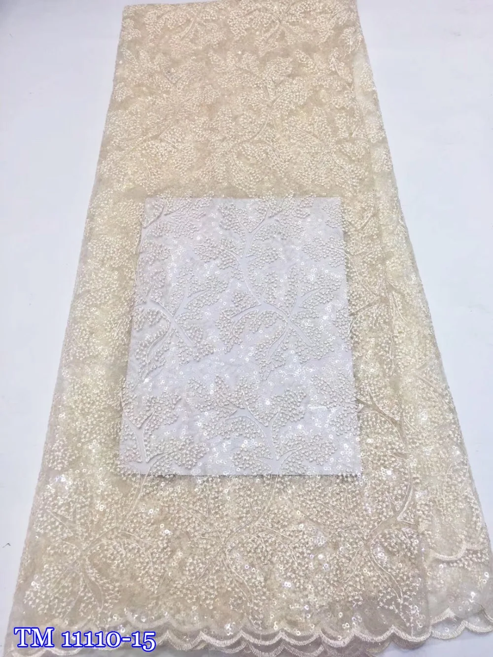 Fashionable designs French African sequins lace fabric 2019 high quality Nigerian embroidery tulle mesh lace fabrics for wedding
Fashionable designs French African sequins lace fabric 2019 high quality Nigerian embroidery tulle mesh lace fabrics for wedding