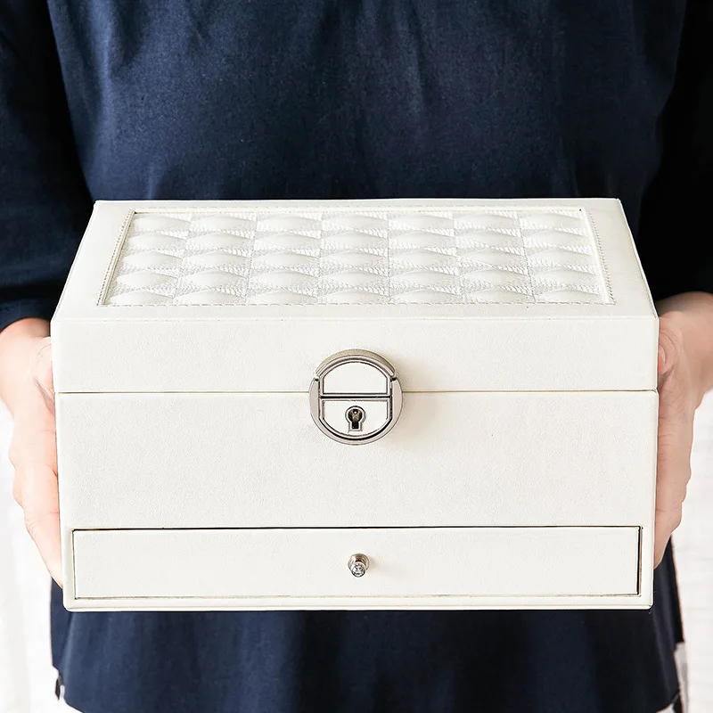 Fashion Design Leather Jewelry Box Jewelry Case Jewelry Package Storage Large Space Jewelry Ring Necklace Bracelet Hot Selling
Fashion Design Leather Jewelry Box Jewelry Case Jewelry Package Storage Large Space Jewelry Ring Necklace Bracelet Hot Selling